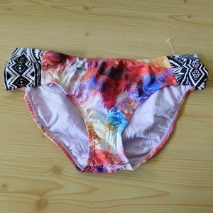 Junior's Size M - Raisins - Red Multi Color